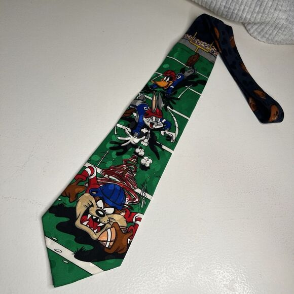 Looney Tunes Football Neck Tie Tasmanian Devil Bugs Bunny Daffy Duck - Picture 2 of 6